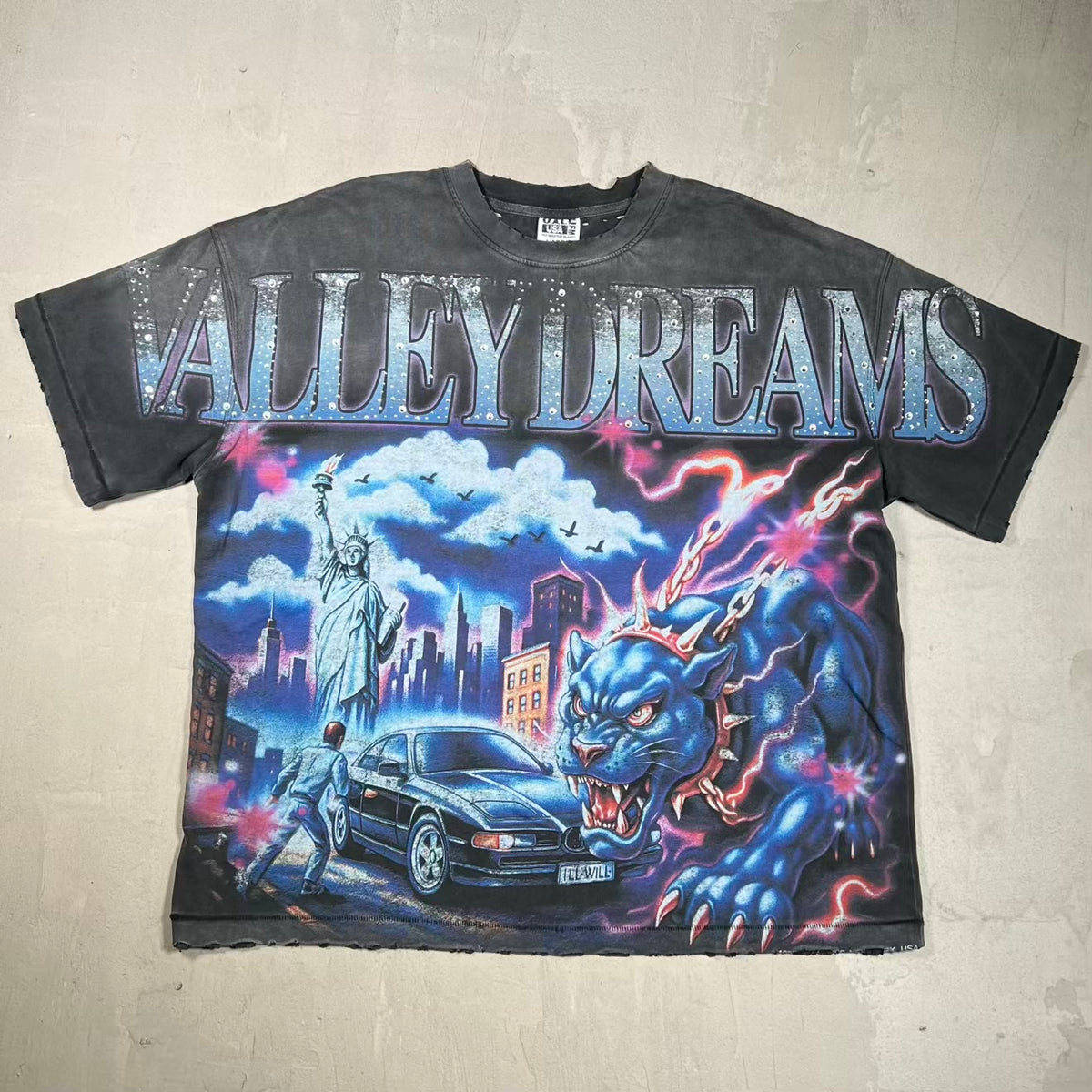 Vale Forever Monster Black Tee Size Large USED x18564