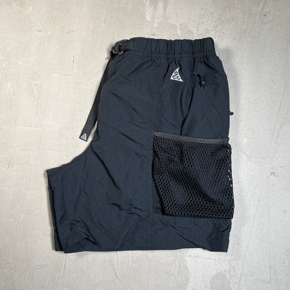 Nike ACG Black Summit Cargo Shorts Size XL USED x17642