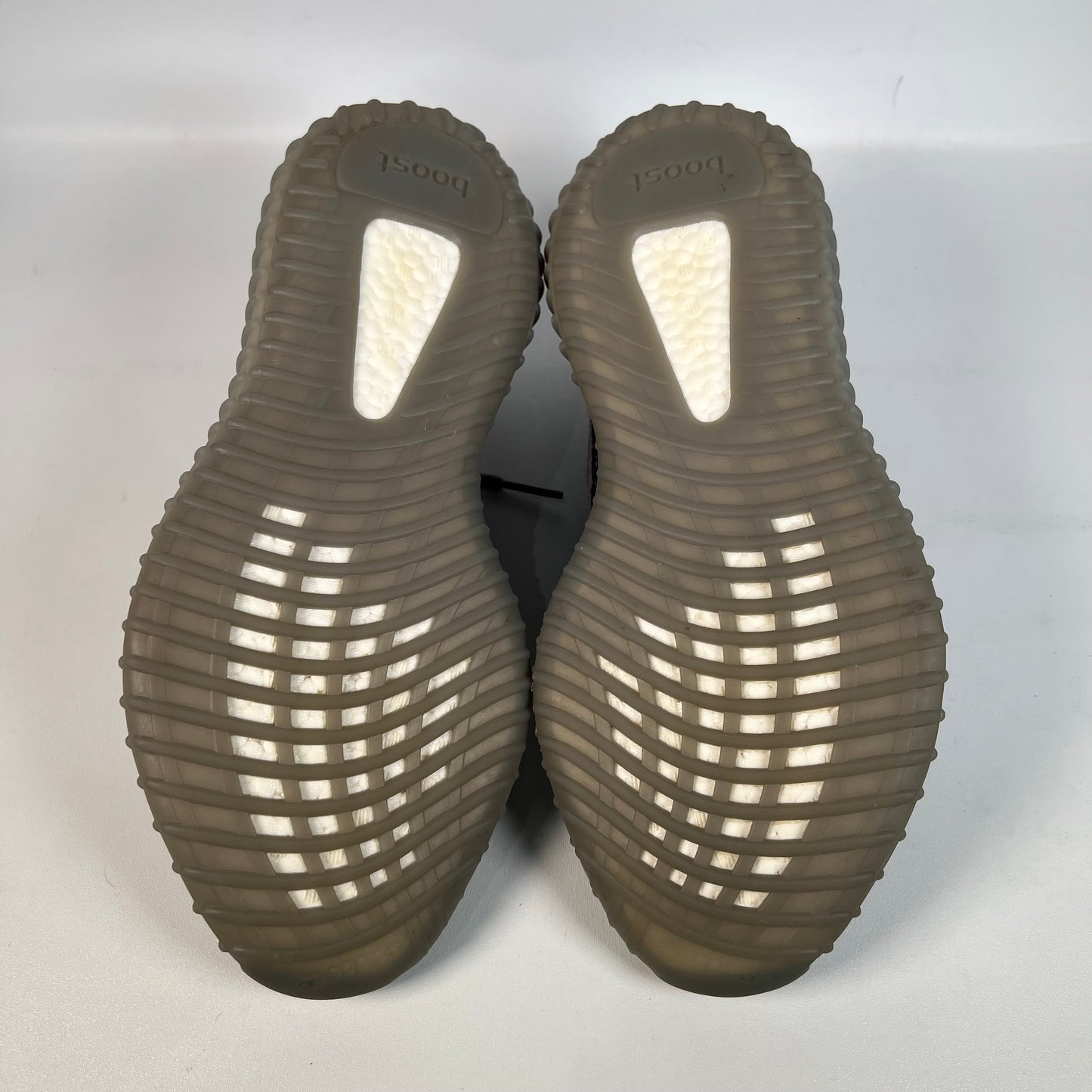Yeezy 350 Beluga 2.0 (2017) Size 9.5 USED s21746
