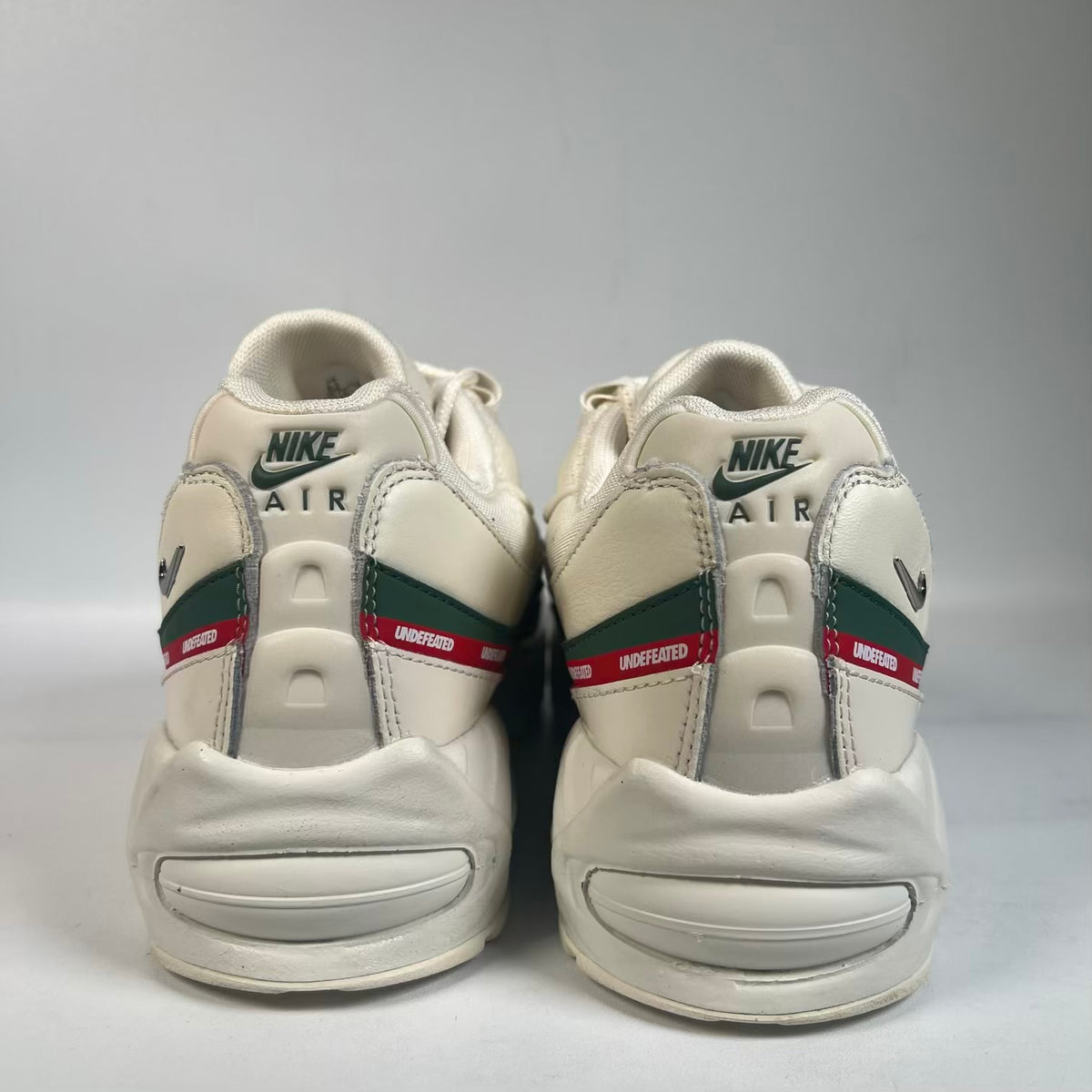 Nike Air Max 95 Undefeated Sail (2025) Size 8.5 USED s23596