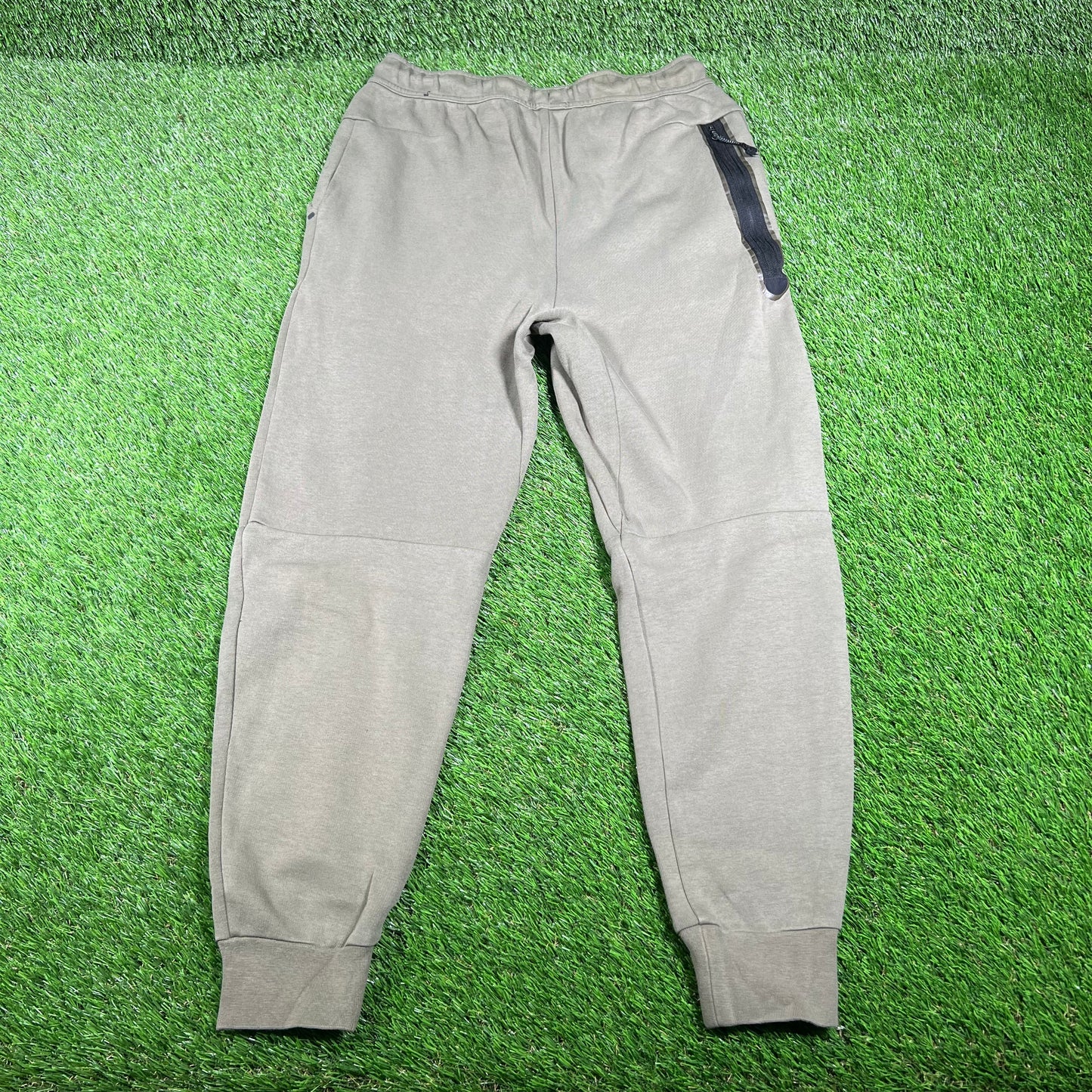 Nike Tech Olive Green Pants Size Small USED v16832