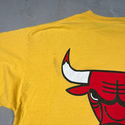 1990s Chicago Bulls Yellow Logo Tee Size XL USED v18976