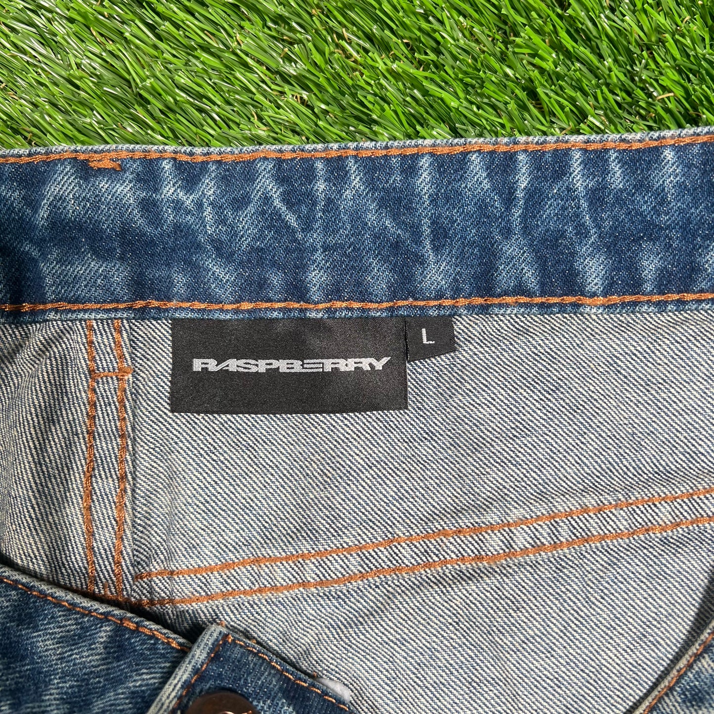 GV Gallery Miley Cyrus Flared Blue Jeans Size Large NEW x15226