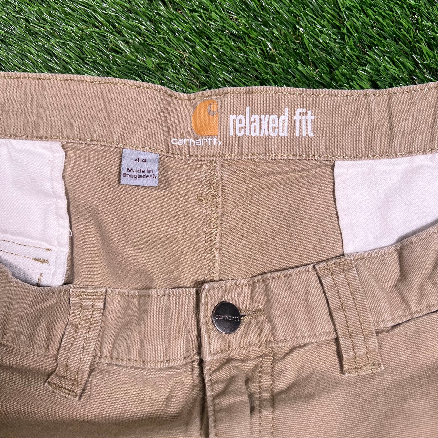 Carhartt Cargo Tan Shorts Size 44 USED v18088
