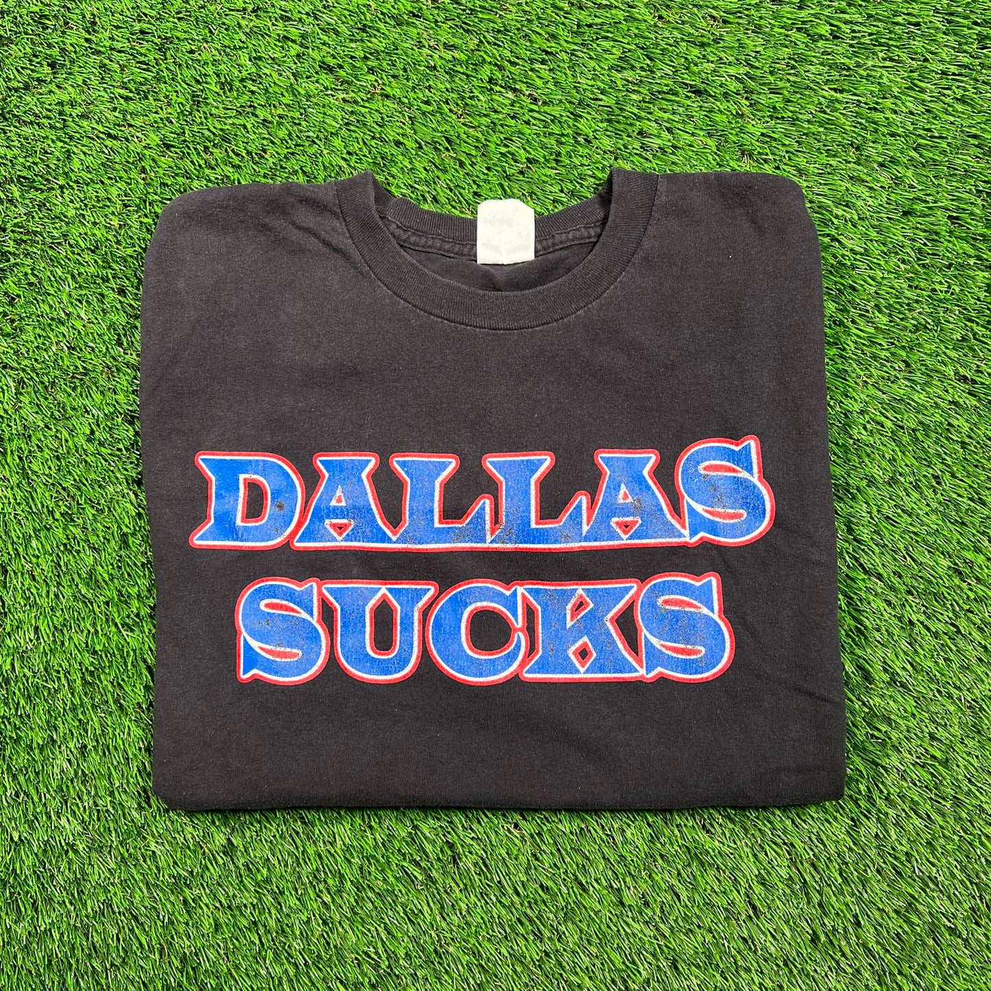 Y2K Family Guy "Dallas Sucks" Black Tee Size Large USED v18562