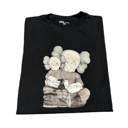 Uniqlo X Kaws Companion Figures Black Tee Size Medium USED x14211