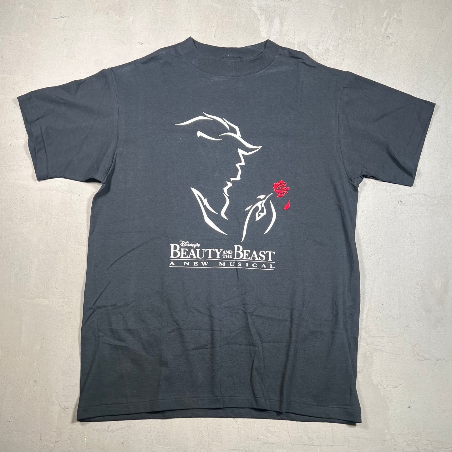 Disneys Beauty and the Beast New Musical Black Tee Size Large USED v14946