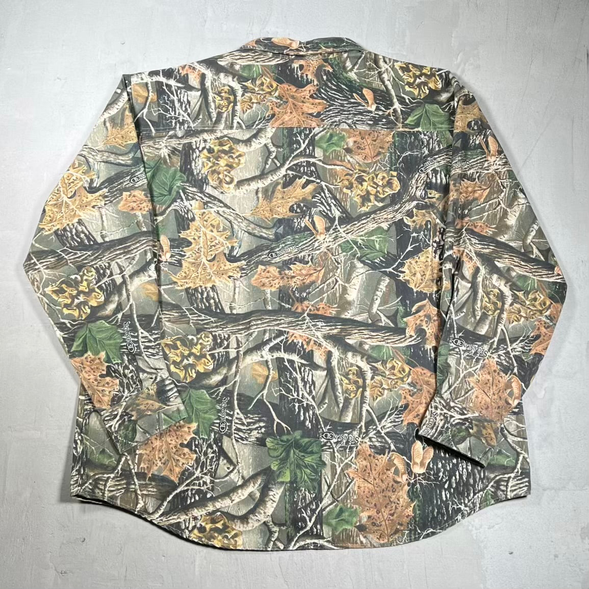Cabela's Real Tree Button Down Size XL USED v20273