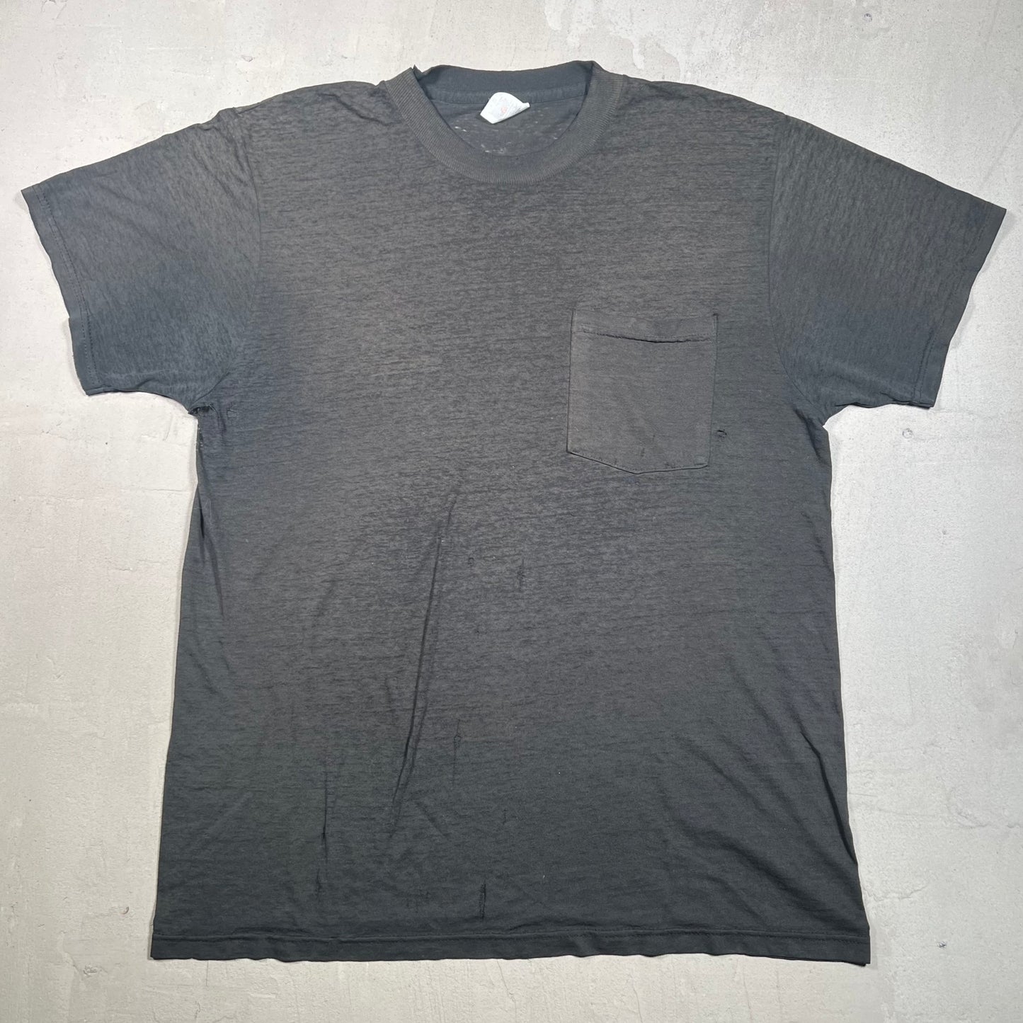 1990s Fruit of the Lom Black Pocket Tee Size Large USED v19174