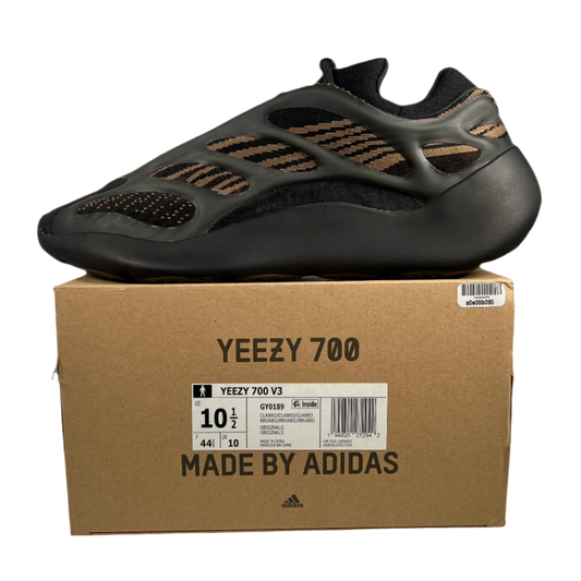 Yeezy 700 V3 Clay Brown Size 10.5 USED S17414
