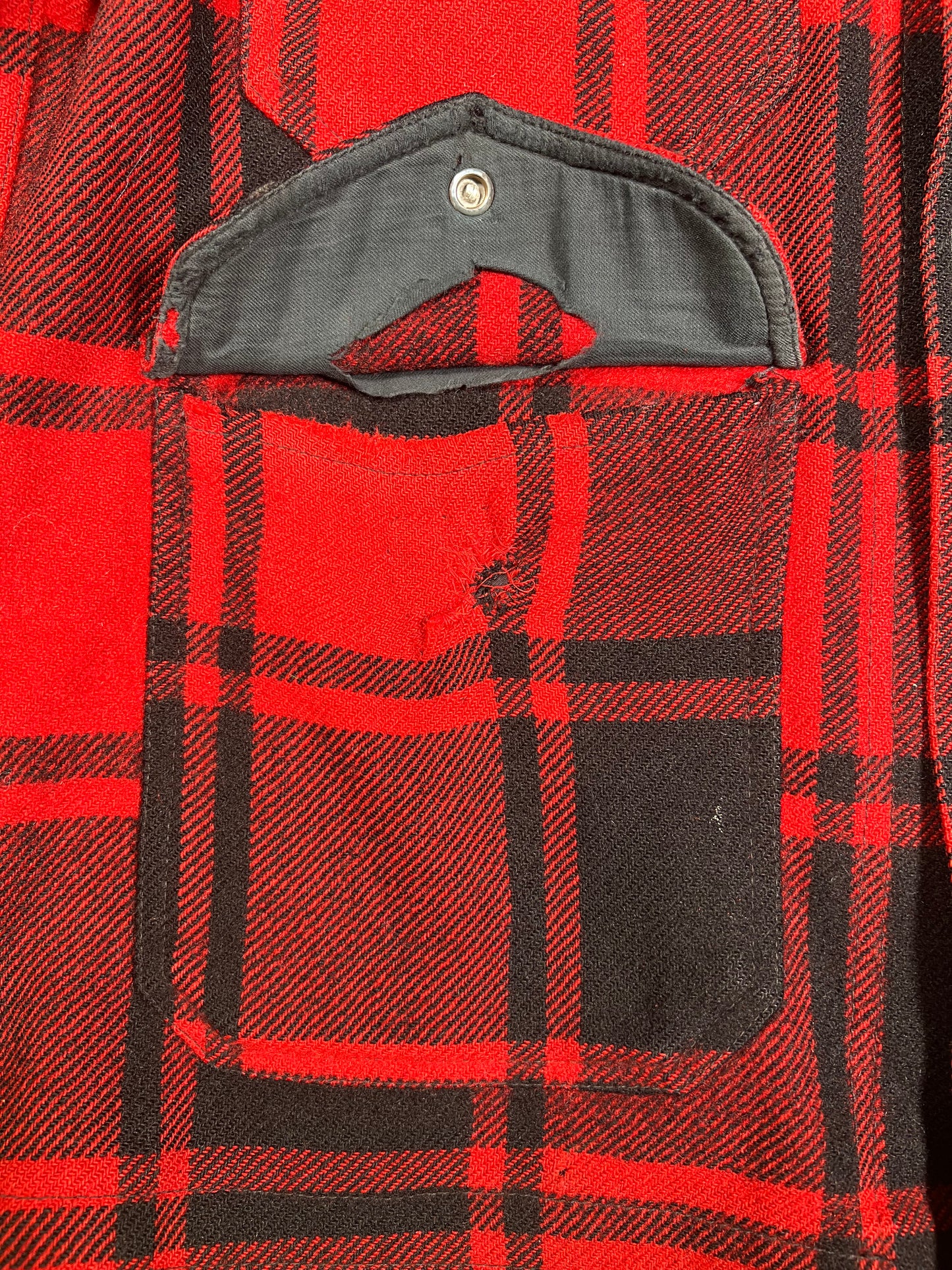 1960s Pendleton Red/Black Plaid Button Up Wool Button Up Size Large USED v18205