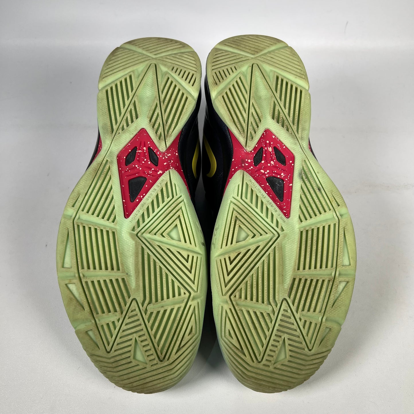 Nike Kobe Venomenon 4 Glow in the Dark (2014) Size 9 USED s20808