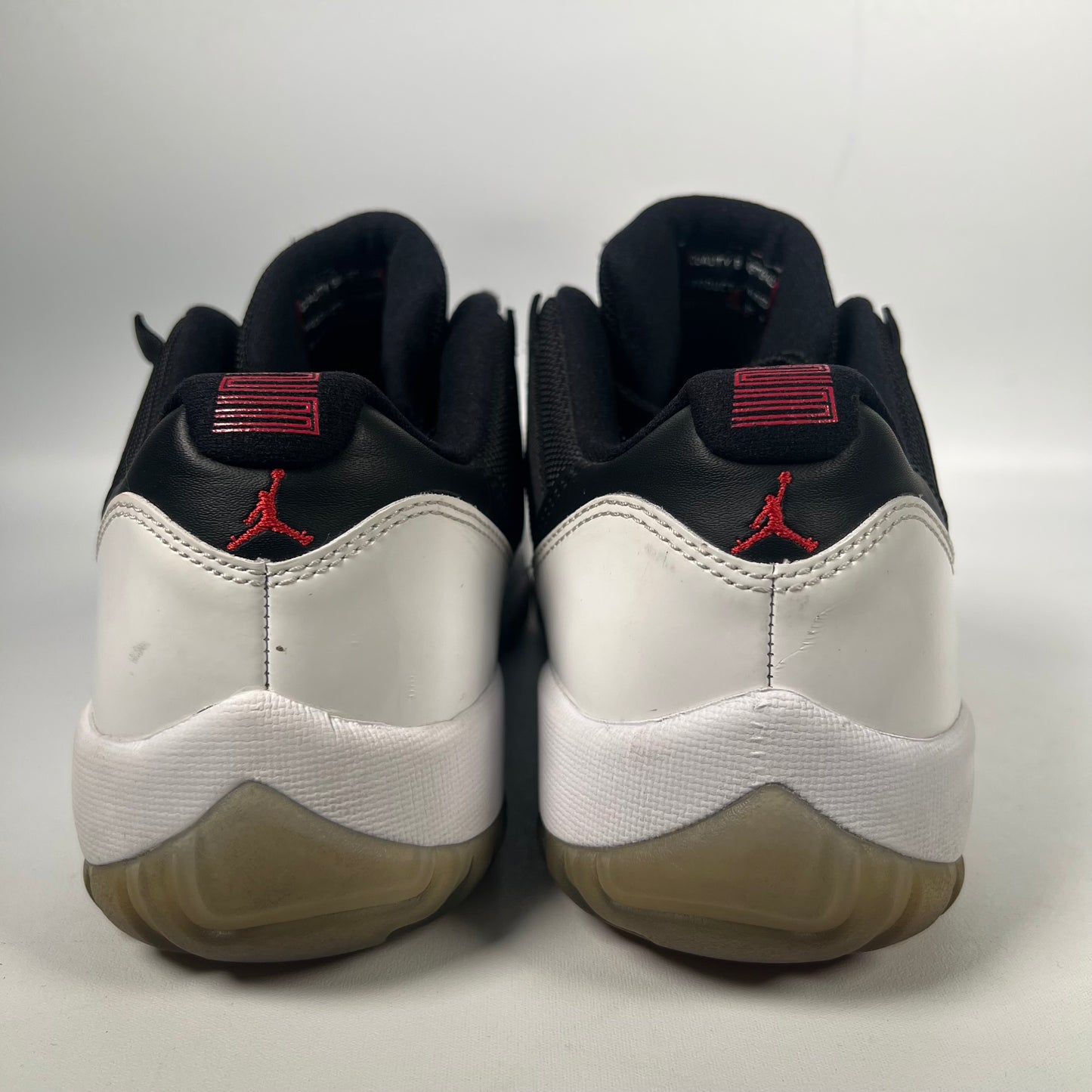 Jordan 11 Low Tuxedo (2013) Size 9.5 USED s19842