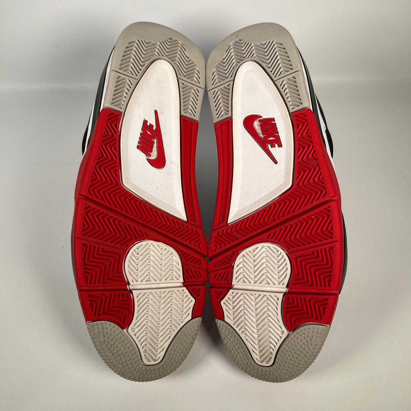 Jordan 4 Fire Red (2020) Size 13 USED s17799