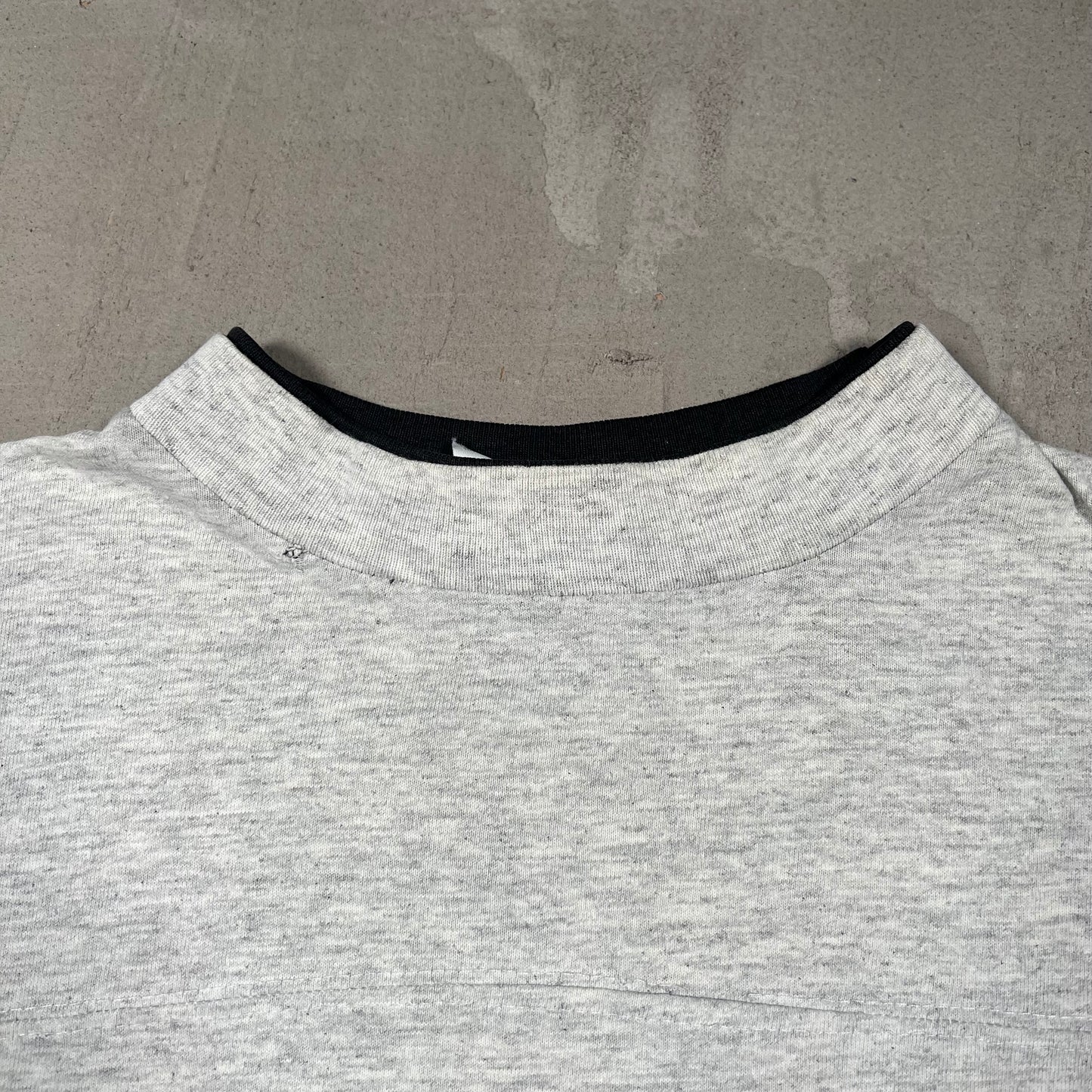 1995 Go Long Taz Football 3/4 Sleeve Grey Tee Size Large USED v19253