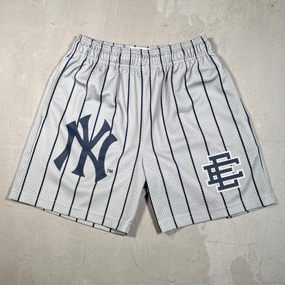 Eric Emanuel New York Yankees Pinstripe Grey Shorts Size Small USED x17598