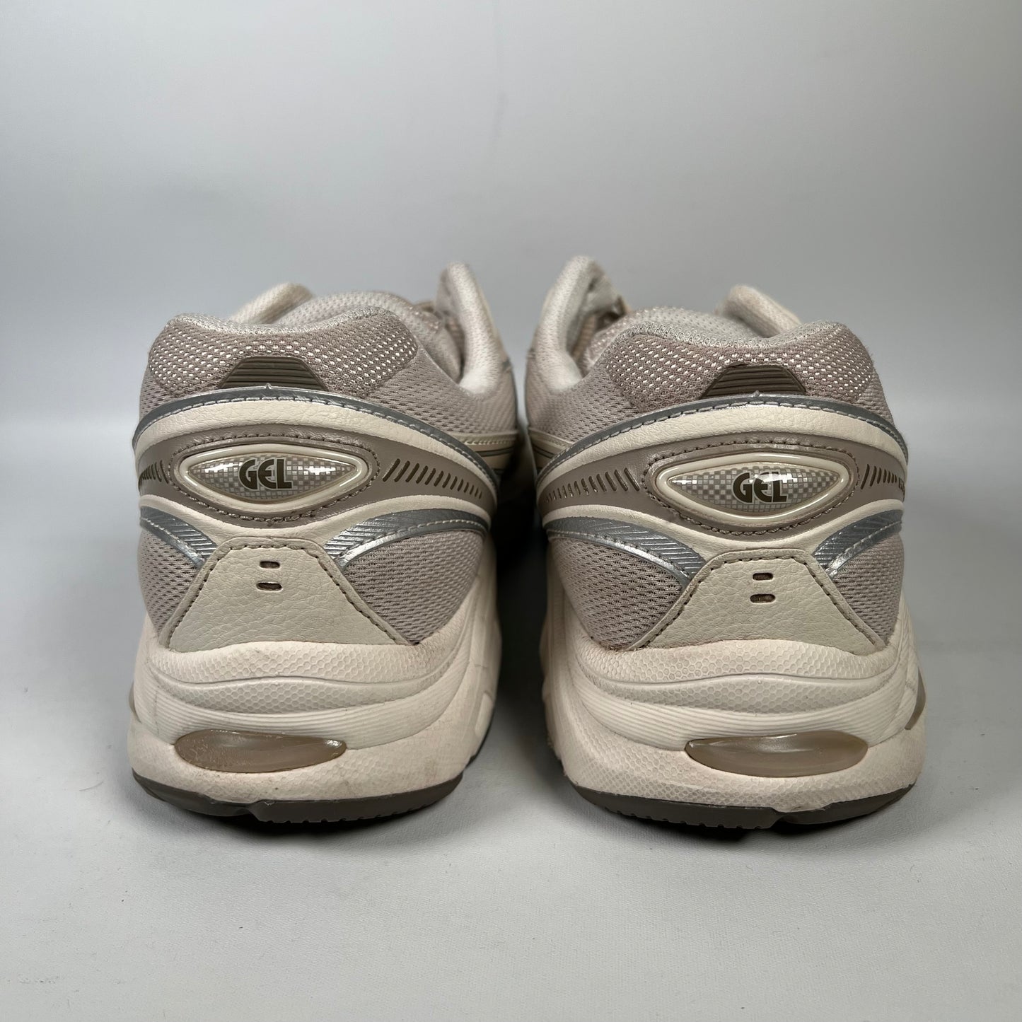 Asisc GT-2160 Oatmeal Cream (2024) Size 9.5 USED s20024