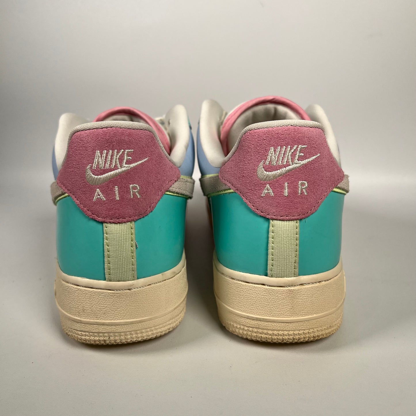 Nike Air Force 1 Low Easter (2018) Size 10.5 USED s18043