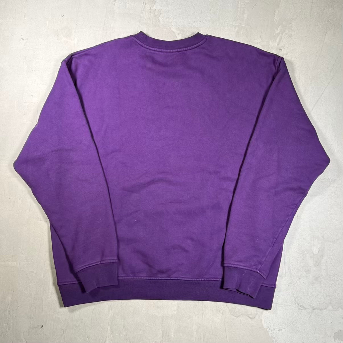 Kith Cyber Monday Crewneck Tyre Size Large USED x18832