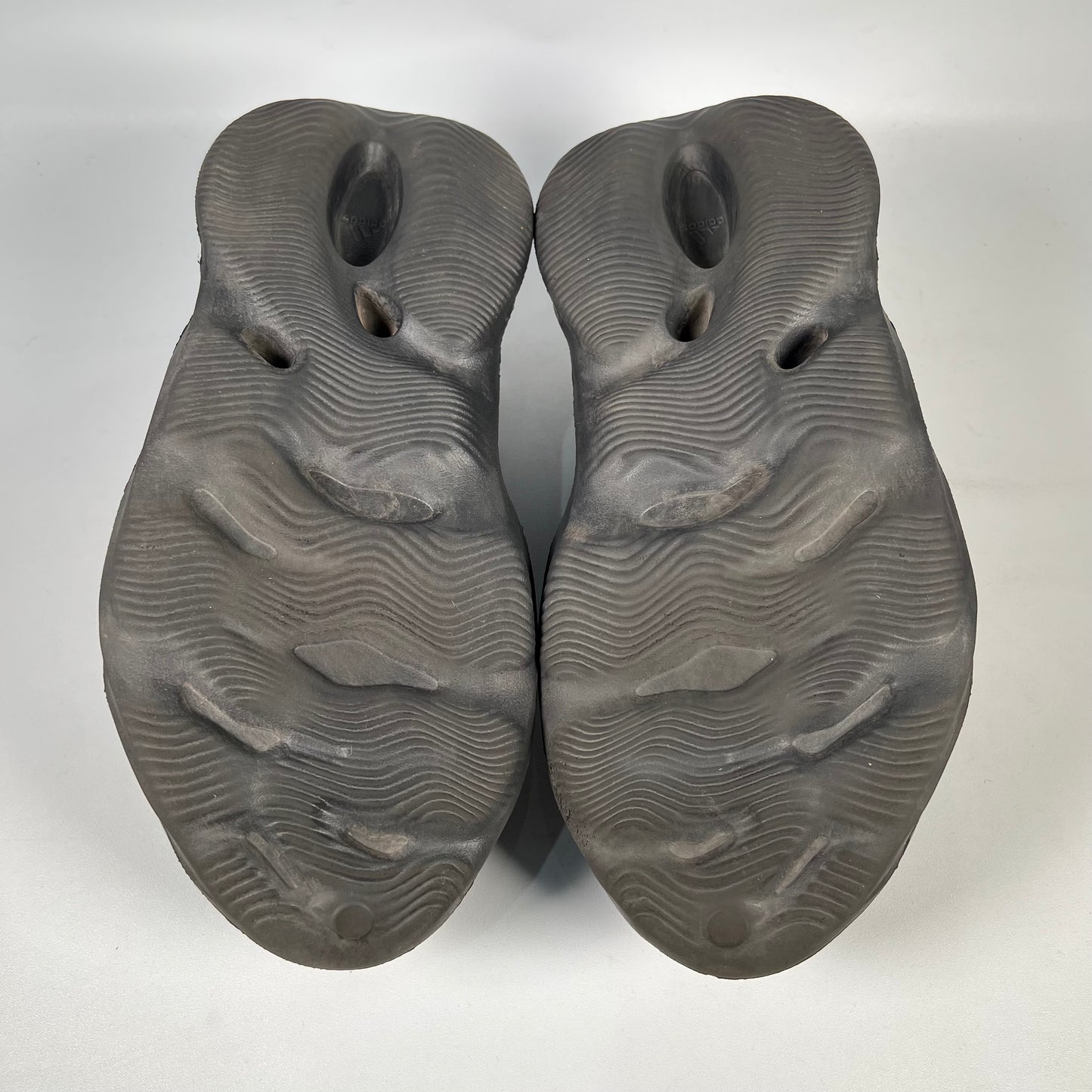 Yeezy Foam Runner Onyx (2024) Size 11 USED s20224