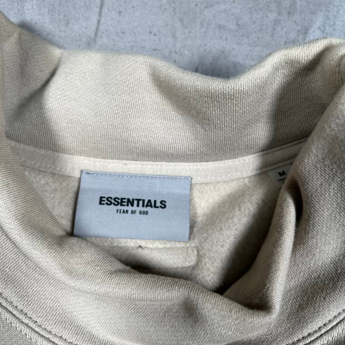 Fear of God FOG Essentials Tan Mock Neck Crewneck Size Medium USED x18616