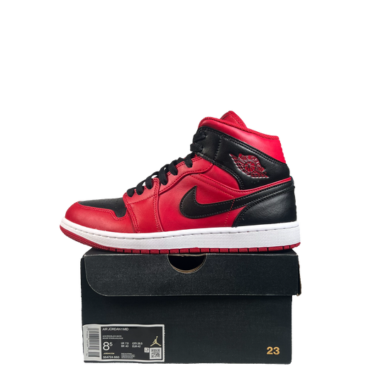 Jordan 1 Mid Reverse Bred (2021) Size 8.5 USED s21411