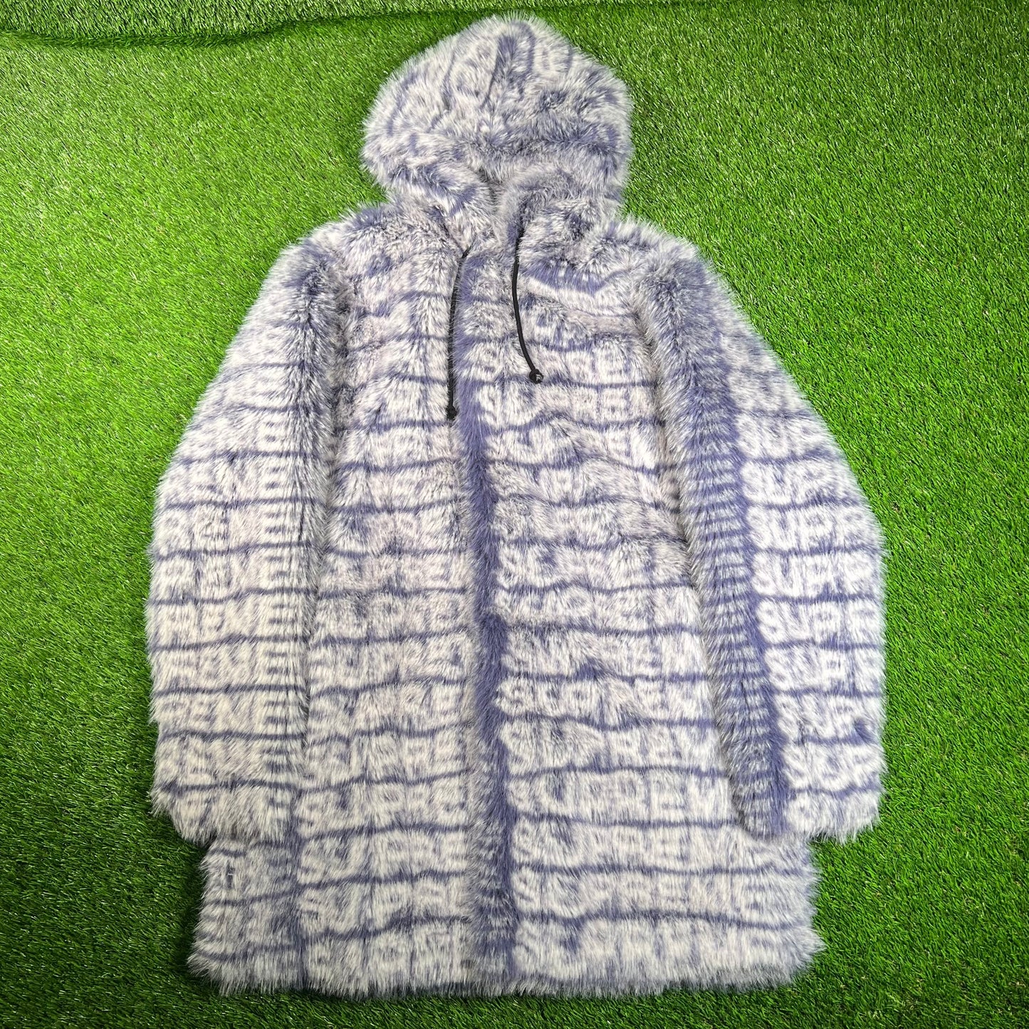 Supreme Faux Fur Purple Hooded Jacket Size Medium USED x15726