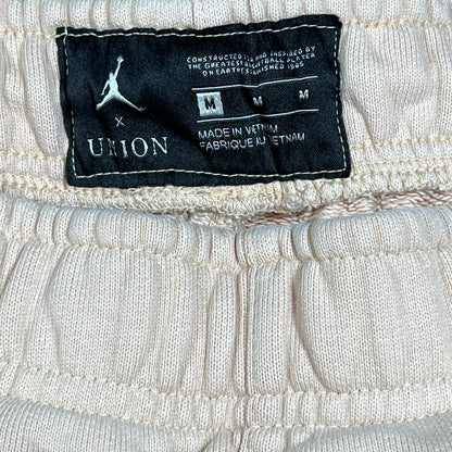 Jordan x Union Cream Sweat Shorts Size Medium USED x14311