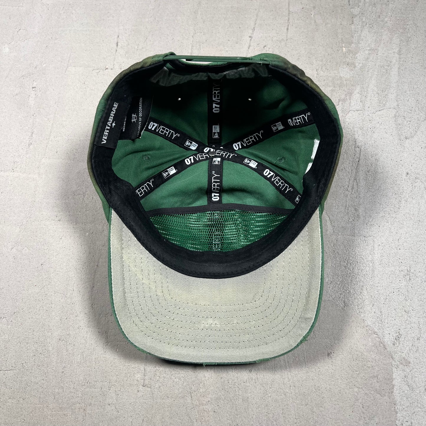 Vertebrae Distressed Green Hat USED x17393