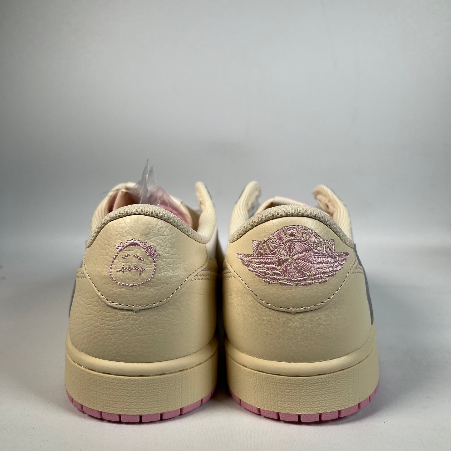 Jordan 1 Low Travis Scott Shy Pink (2026) Size 10 NEW s22438