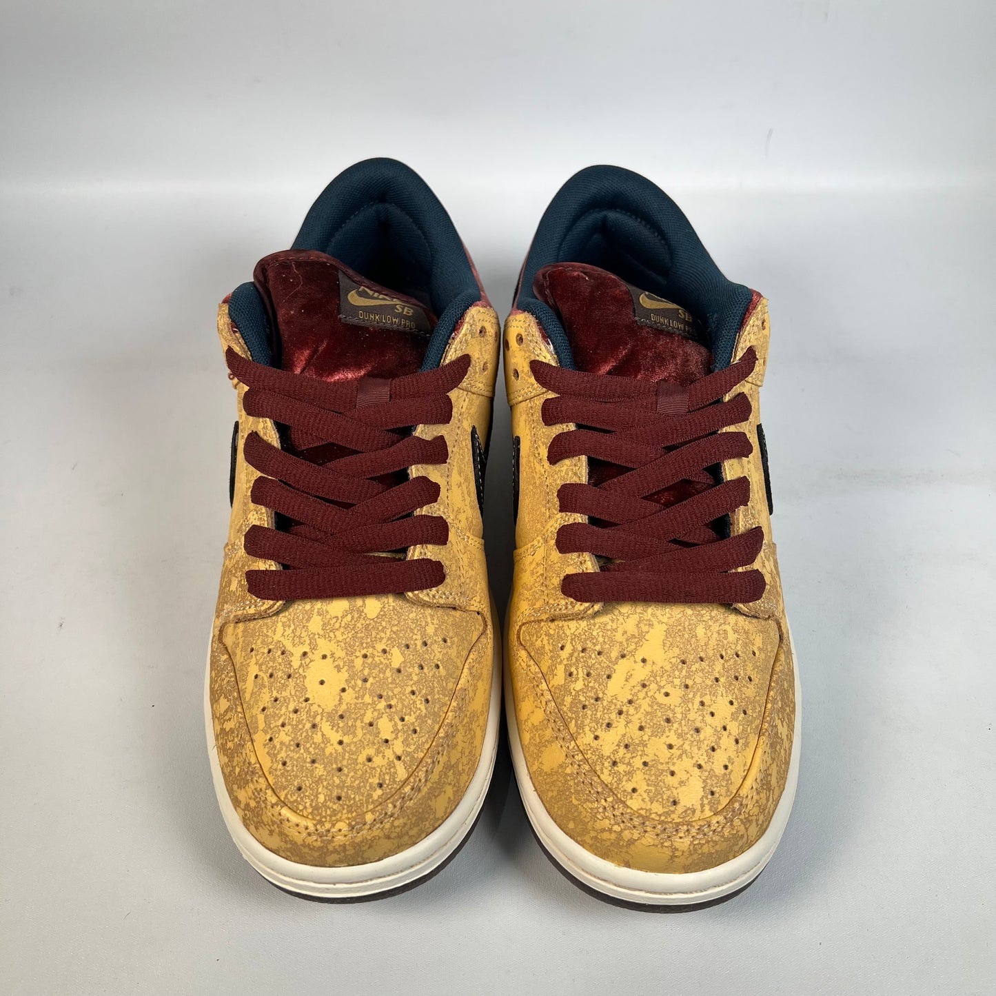 Nike SB Dunk Low City of Cinema (2024) Size 8.5 NEW s21207