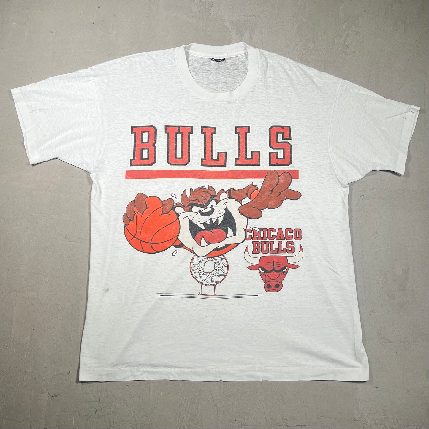 1990s Chicago Bulls Taz Loony Tunes White Tee Size XL USED v16739