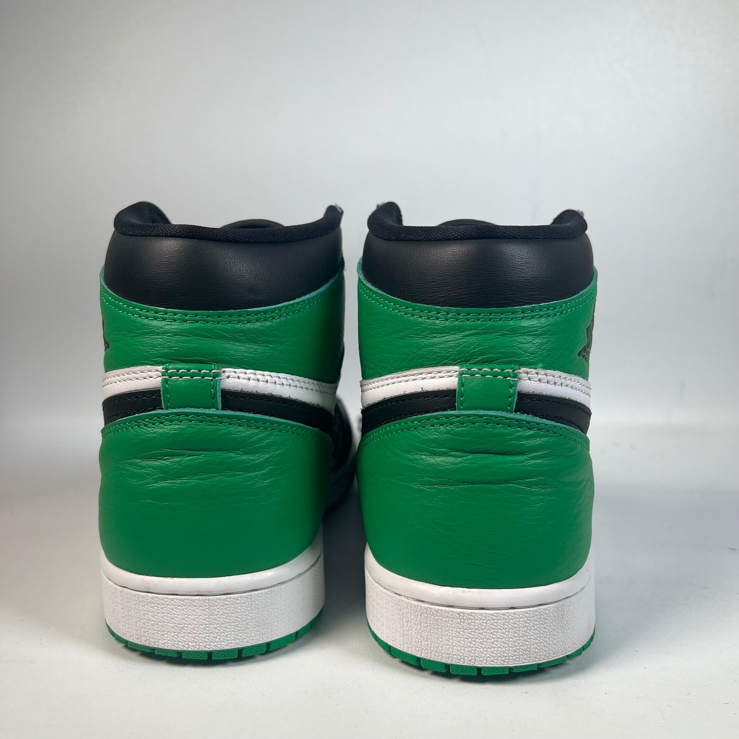 Jordan 1 High Lucky Green (2023) Size 9 USED s22371