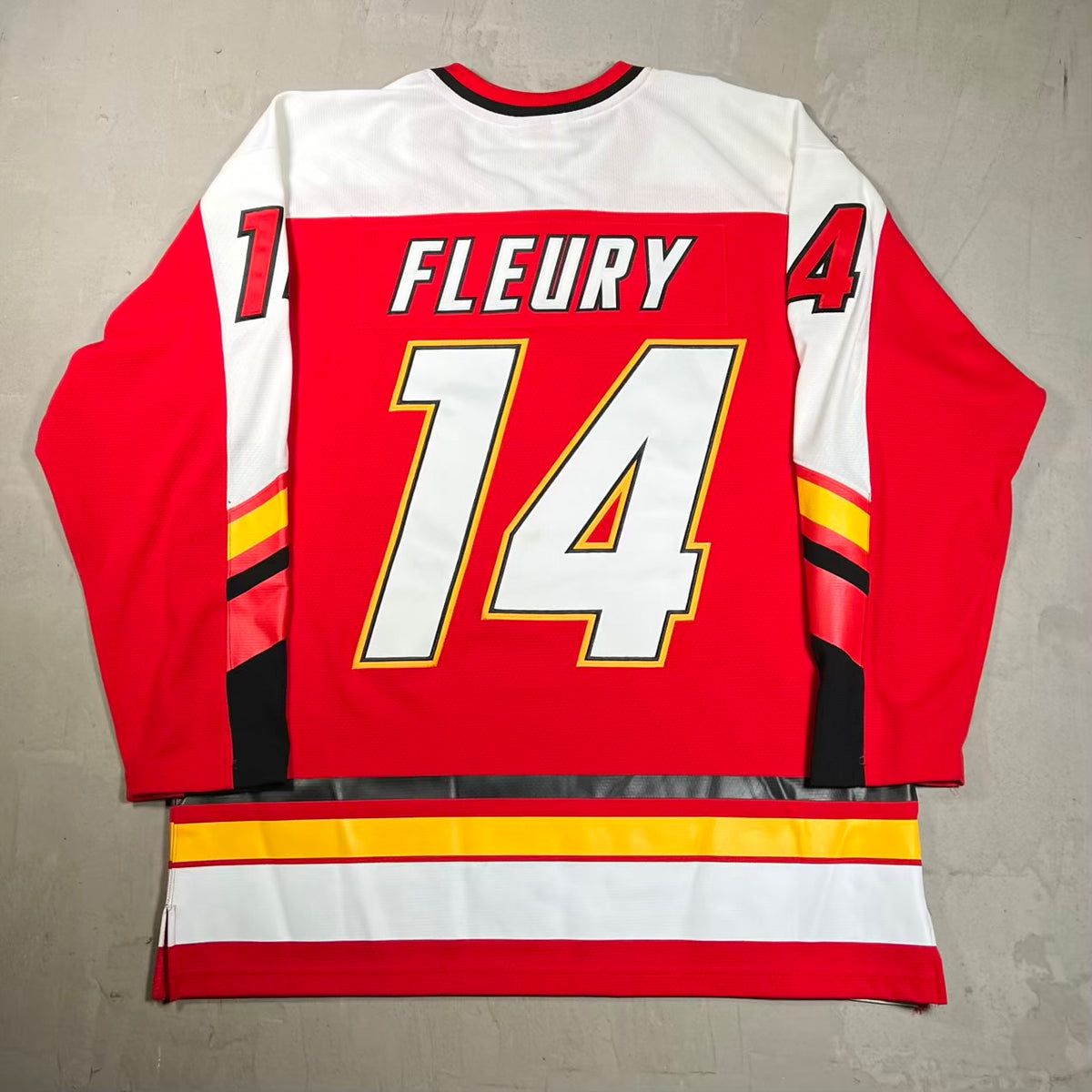 Calgary Flames Fleury Hockey Red/White Jersey Size XL USED v20370