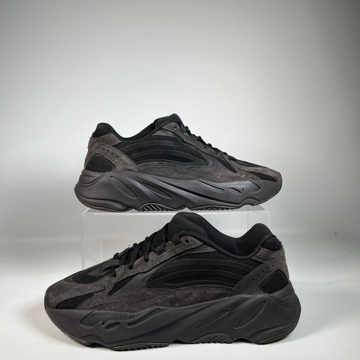 Yeezy 700 Vanta (2019) Size 10 USED s22258