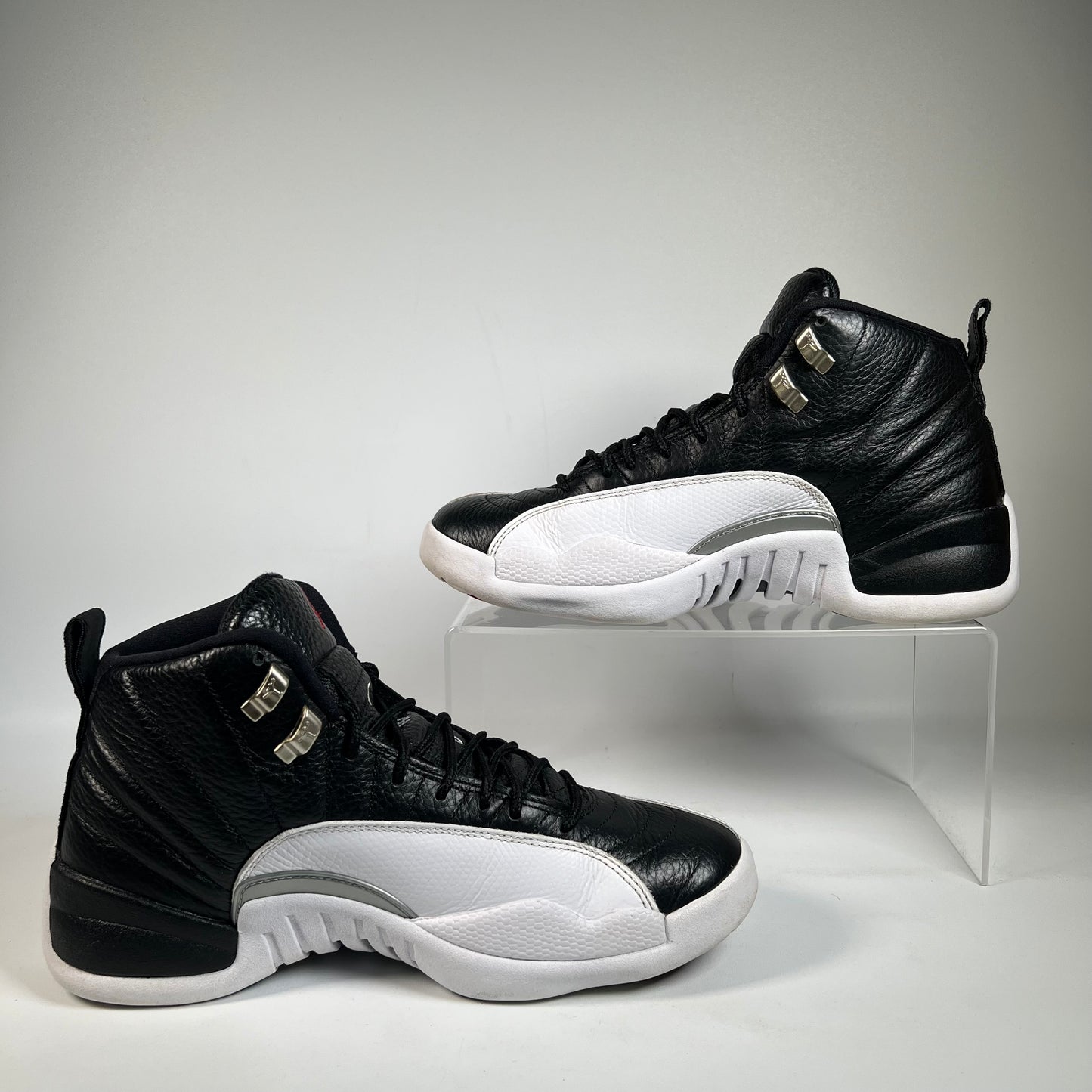 Jordan 12 Playoffs (2022) Size 9 USED s22289