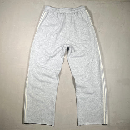 GV Gallery Raspberry Hills Lil Leon Grey Sweatpants Size Small USED x17386