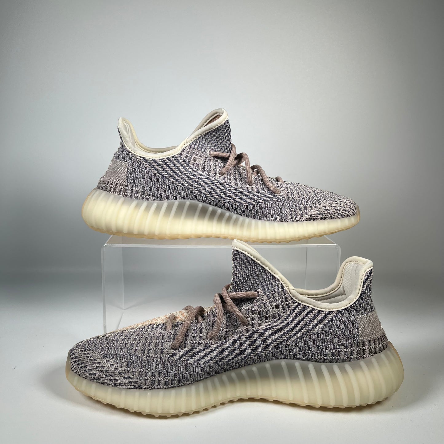 Yeezy 350 Ash Pearl (2021) Size 10.5 NEW s18340
