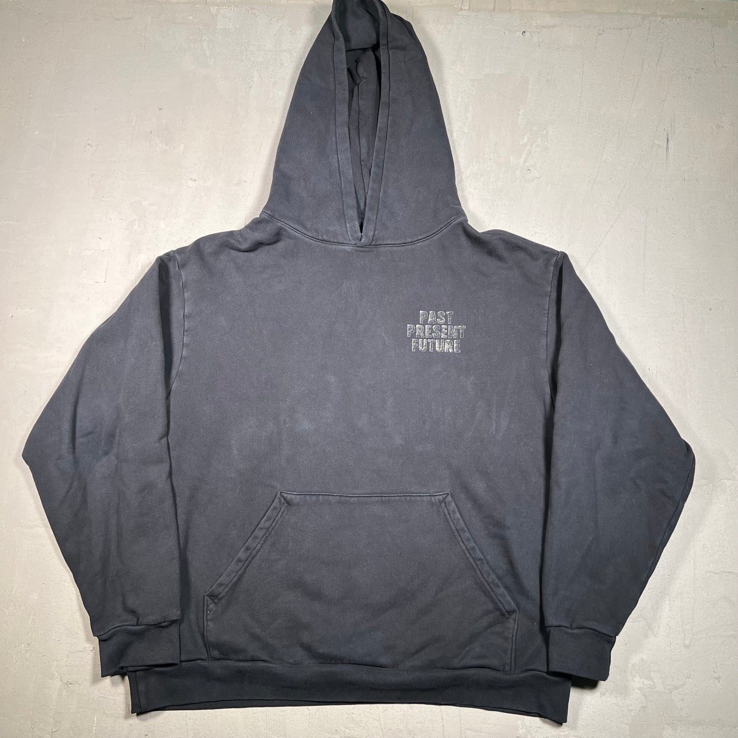 Hidden NY "Past Present Future" Black Hoodie Size Large USED x17551