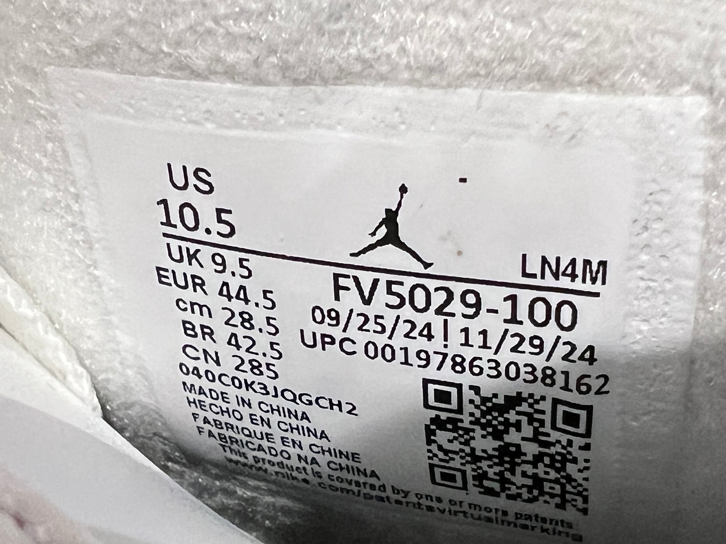 Jordan 4 White Cement (2025) Size 10.5 NEW s22067