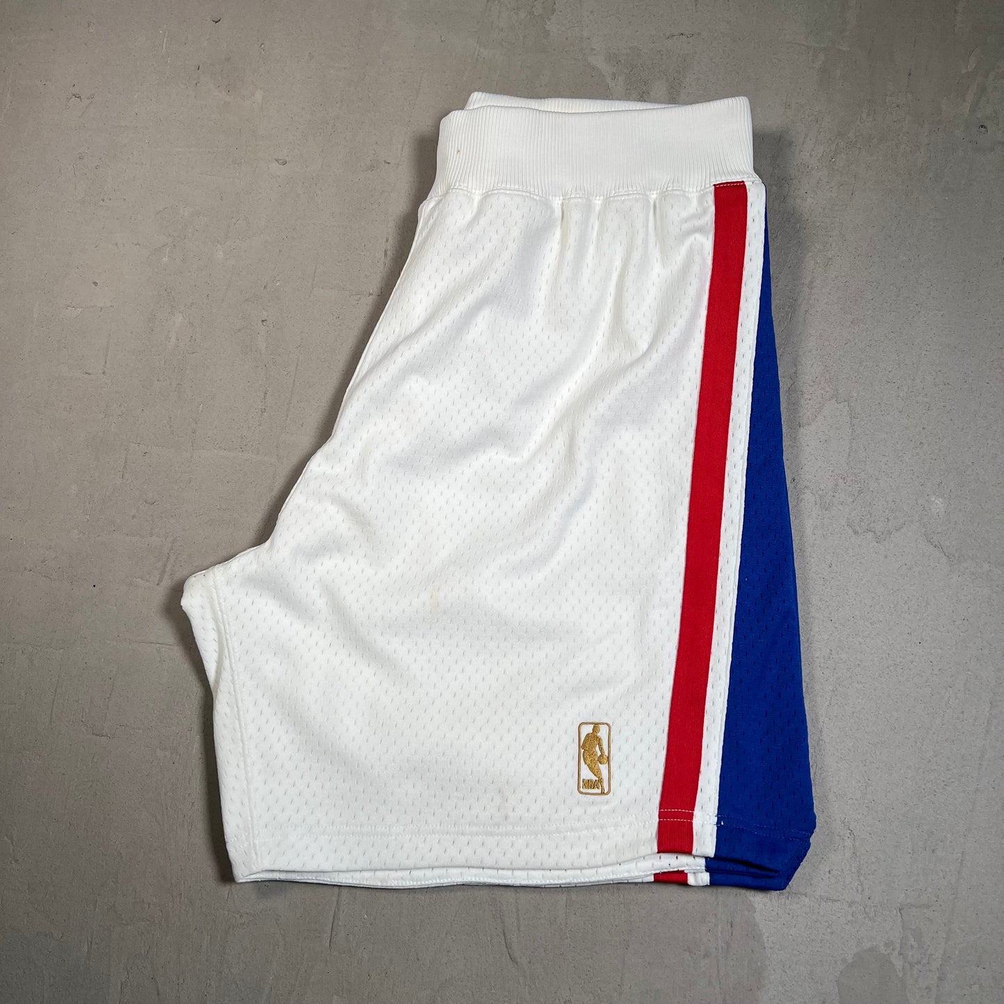 Philadelphia 76ers Mitchell & Ness White Shorts Size XL USED v19554
