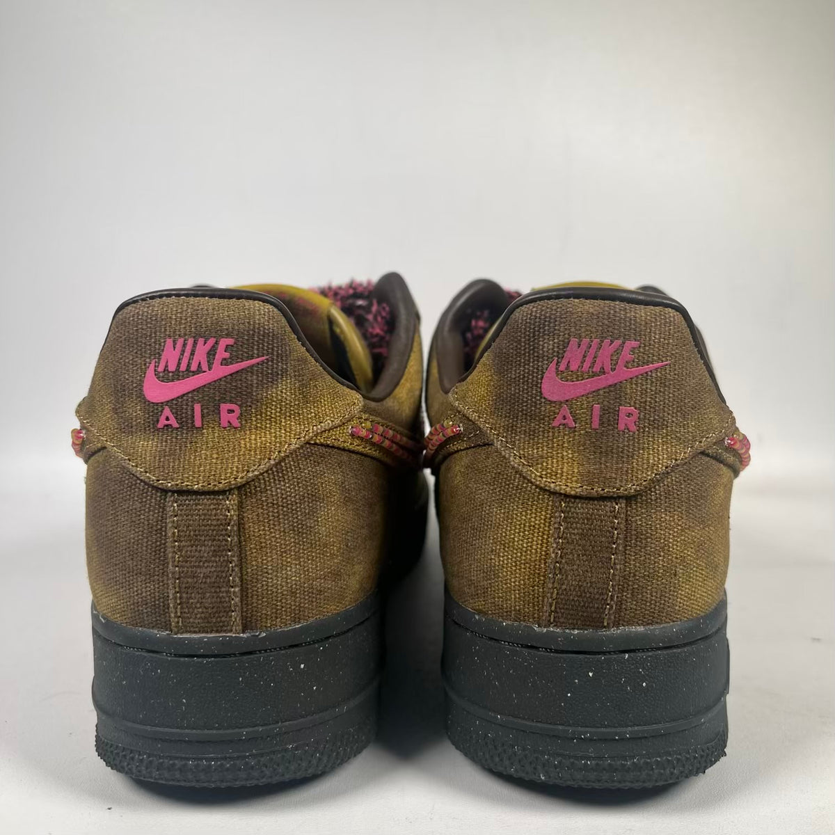 Nike Air Force 1 Low Boucle Desert Moss Fierce Pink (2025) Size 11 USED s23777