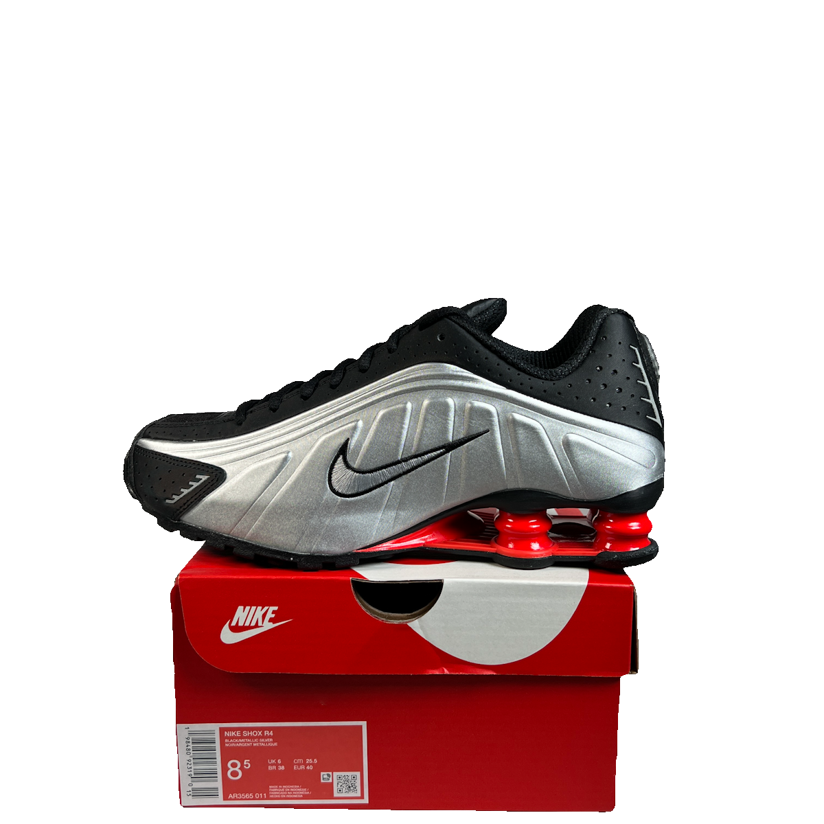 Nike Shox R4 Black Metallic Silver (2025) Size 7m / 8.5w NEW s22950