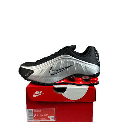 Nike Shox R4 Black Metallic Silver (2025) Size 7m / 8.5w NEW s22950