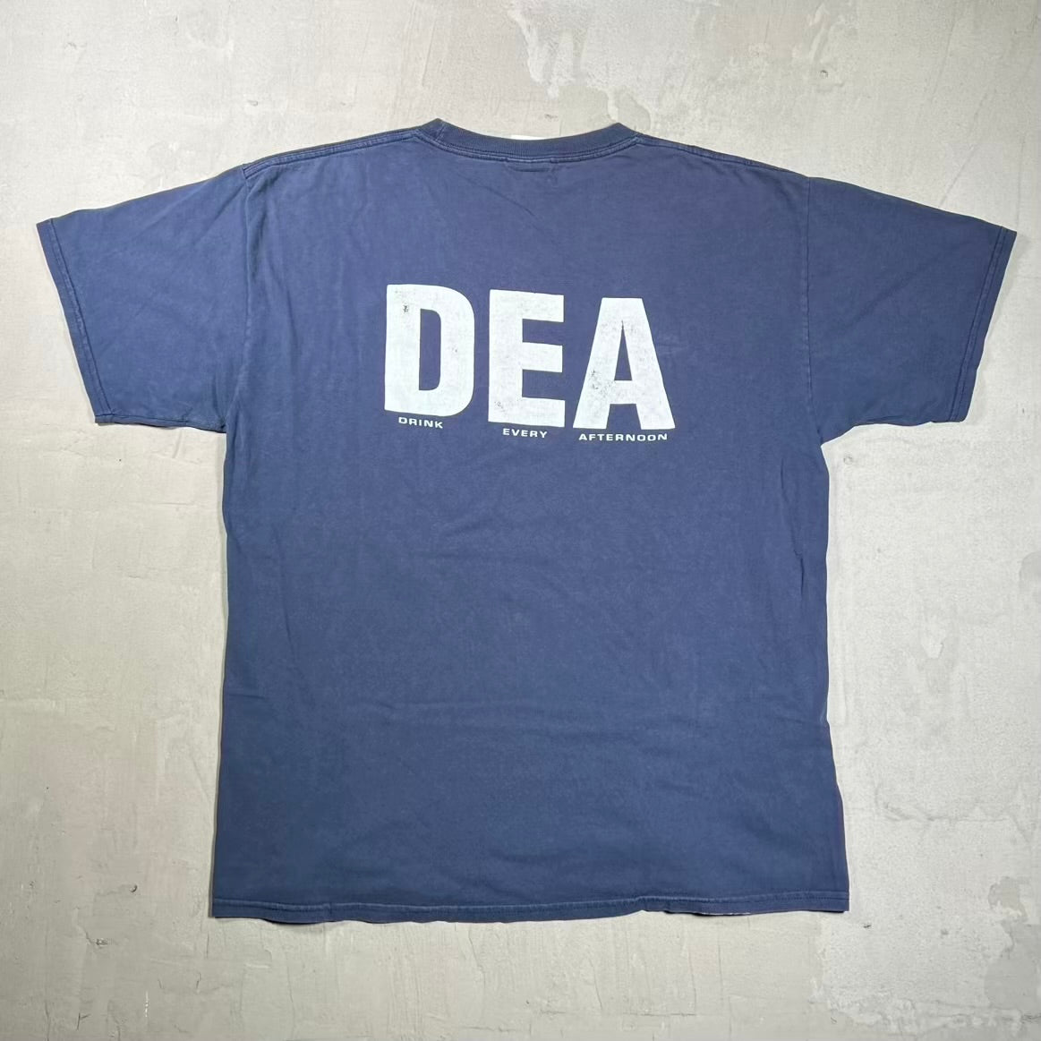 Y2K Bahia Cabana DEA Drinking Navy Blue Tee Size Large USED v20443