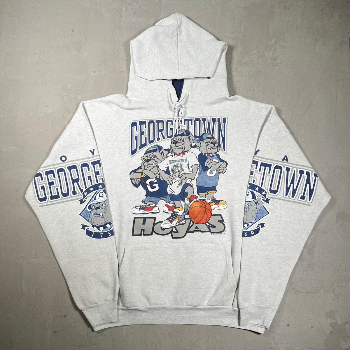 1990s Georgetown Hoyas Bulldog AOP Grey Hoodie Size XL USED v20271