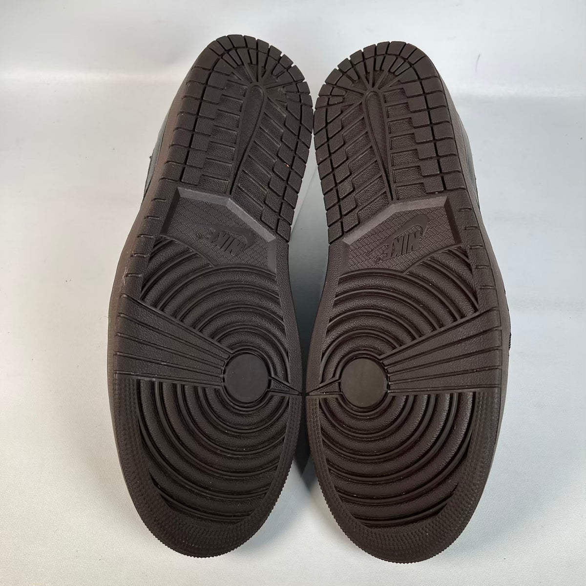 Jordan 1 Low Travis Scott Velvet Brown (2024) Size 12 USED s23343