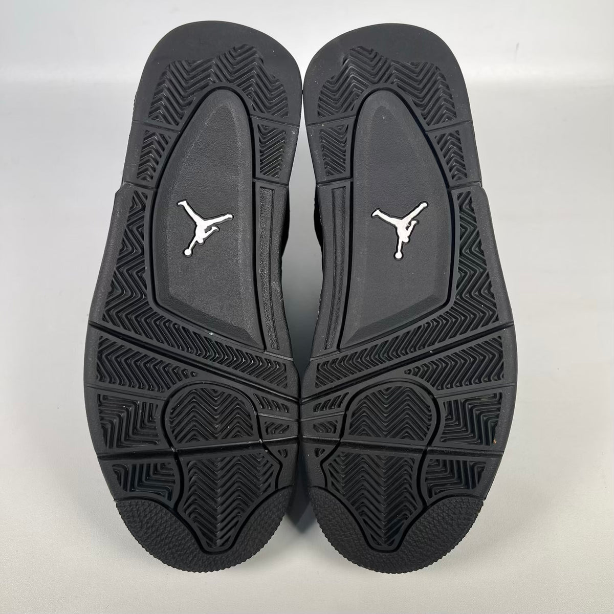 Jordan 4 Black Cat (2025) Size 6.5y NEW s23834