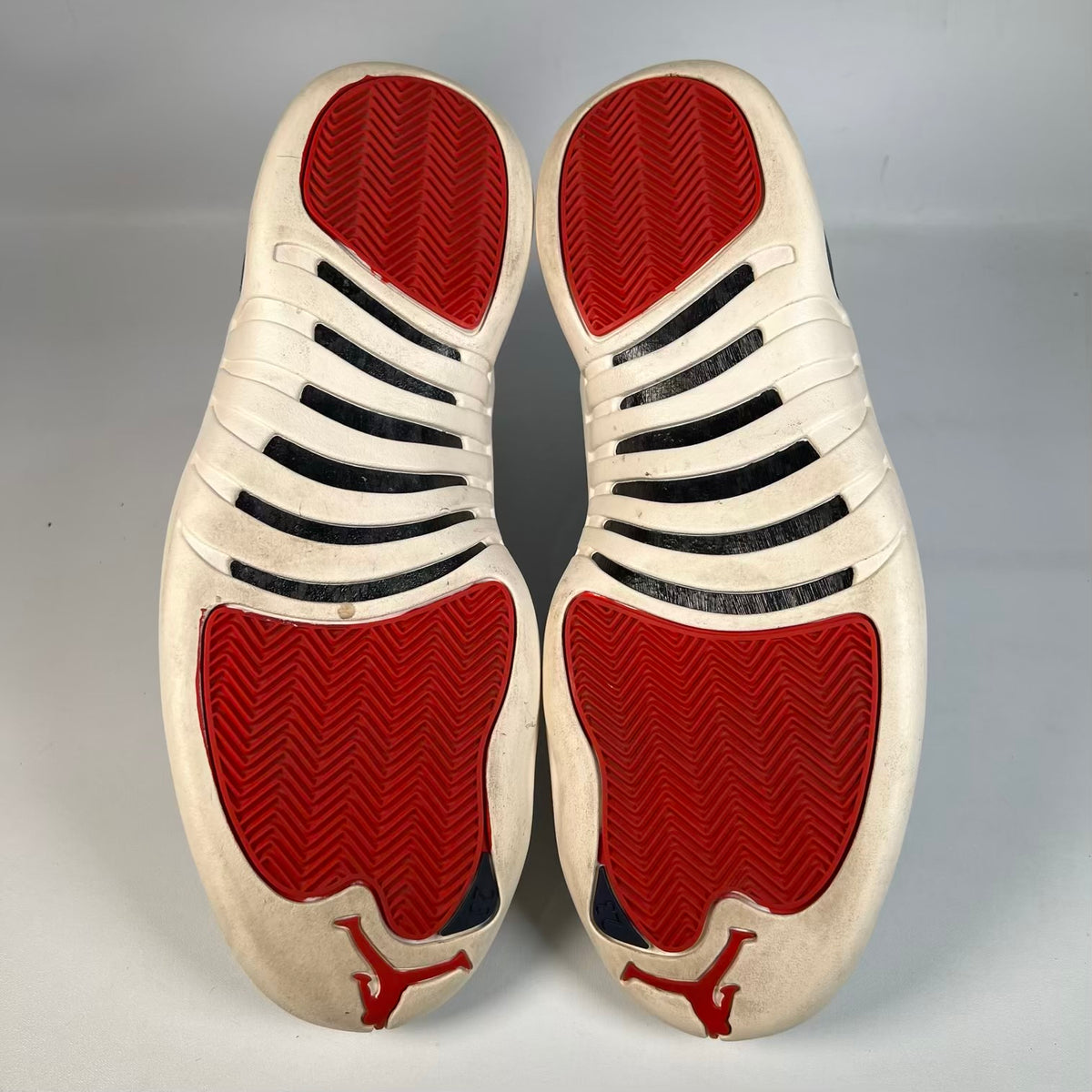 Jordan 12 International Flight (2018) Size 11 USED s23422