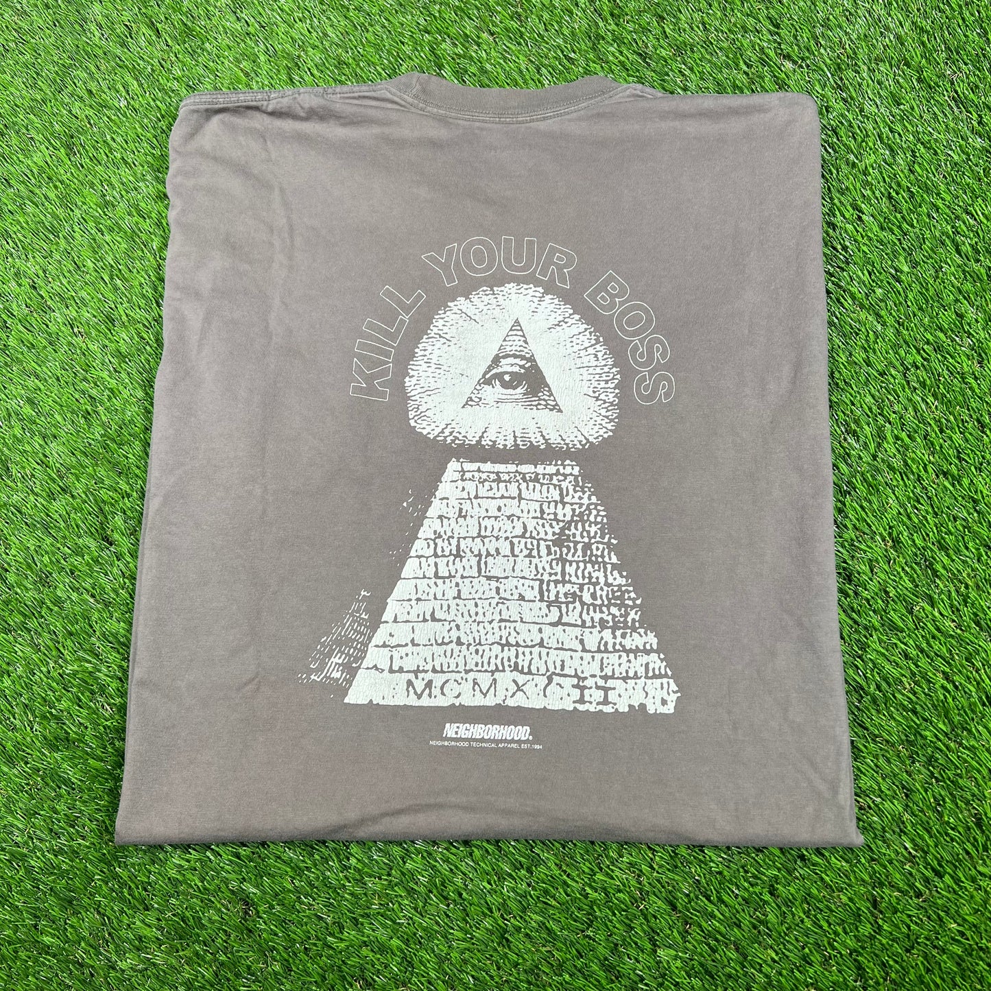Neighborhood Kill Your Boss Grey Tee Size XL USED x14698